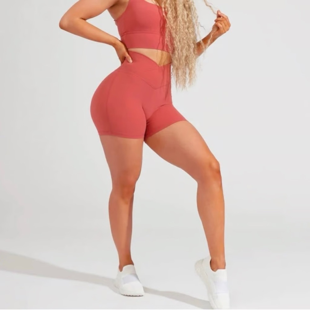 BuffBunny Coral Bike Shorts - Picture 2 of 6